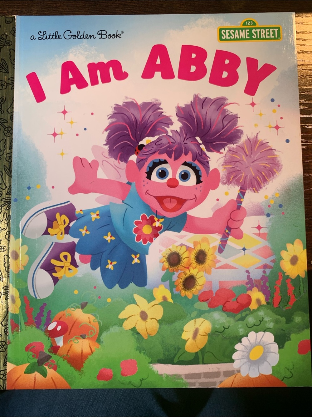 Little Golden Book I Am Abby – Pink & Purple Sesame Street Kids Book